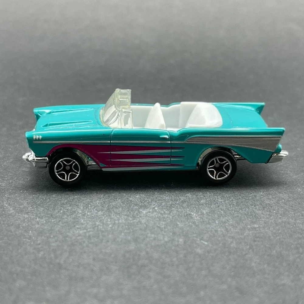 Matchbox 1957 '57 Chevrolet Chevy Bel Air 2 Dr Convertible Car Teal Diecast 1/66
